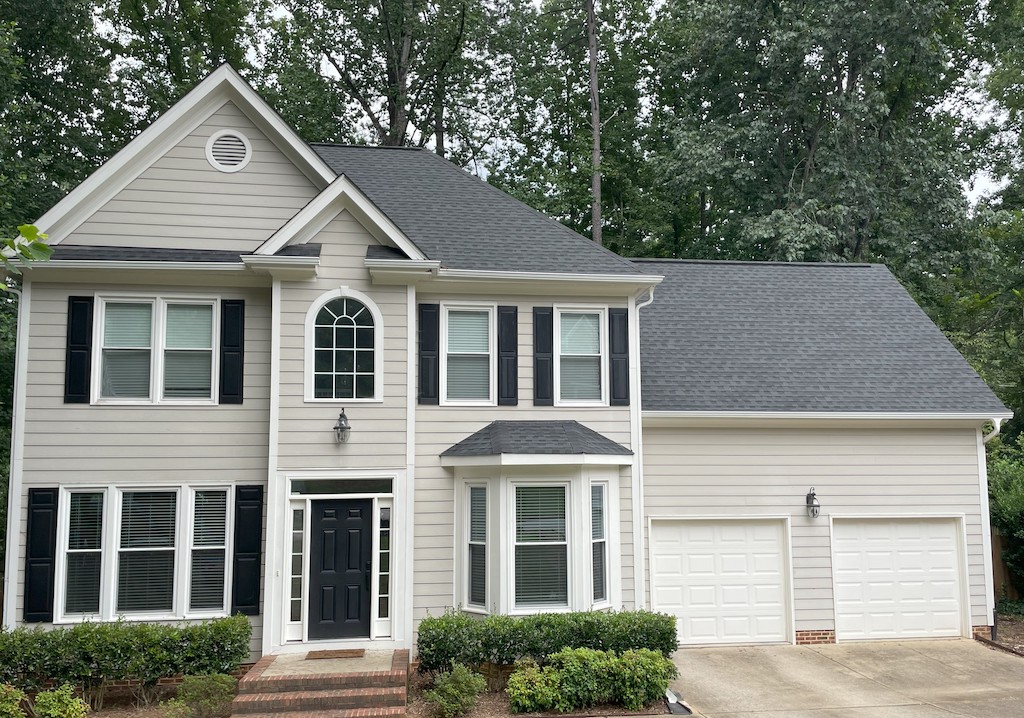 The Wandor home before new Cedarmill siding