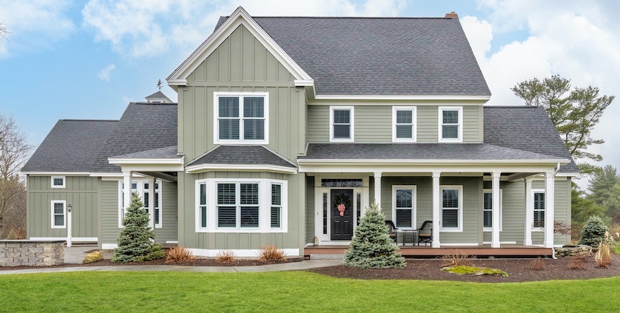 Combine vertical and horizontal designs for visual impact 